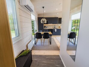 Geladeira, micro-ondas, lava-louças