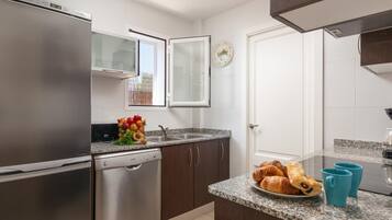 Fridge, microwave, oven, dishwasher