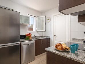 Fridge, microwave, oven, dishwasher