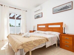 3 Schlafzimmer, Bügeleisen/Bügelbrett, Internetzugang, Bettwäsche