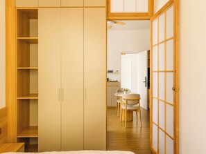 Apartamento standard, 1 quarto, no piso térreo | Roupas de cama de algodão egípcio, roupas de cama premium