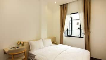 Apartamento Deluxe, 1 habitación, cocina | Escritorio, espacio para trabajar con un portátil, cortinas opacas