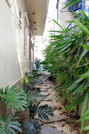 Courtyard - GO VILLA by DNM Hospitality (Ho Chi Minh)