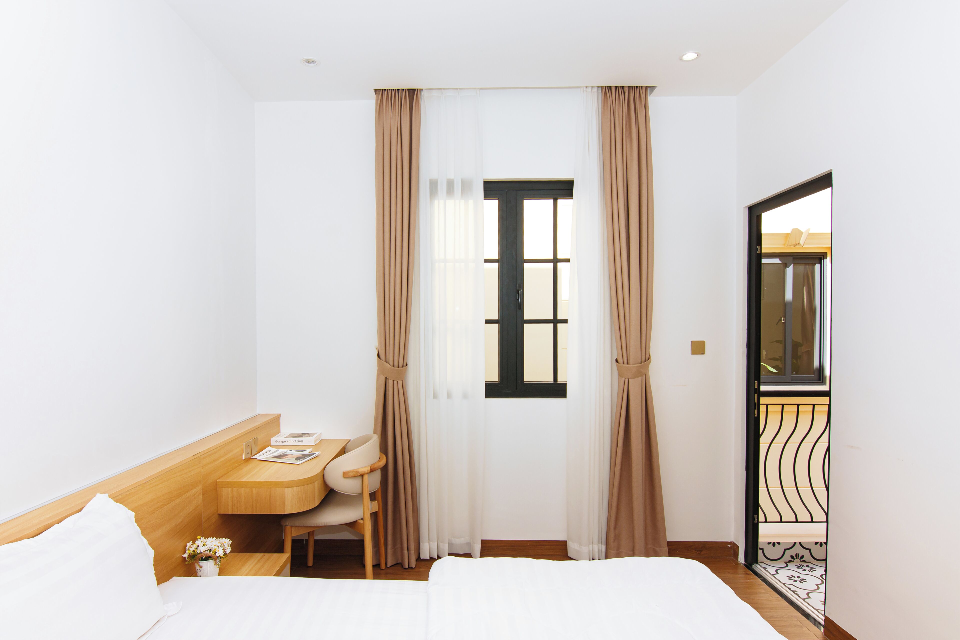 Deluxe-Apartment, 1 Schlafzimmer, Balkon, Stadtblick | Bettwäsche aus ägyptischer Baumwolle, hochwertige Bettwaren