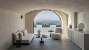 Luxury Villa, Private Pool, Sea View | Egyptian cotton sheets, premium bedding, blackout curtains - Charisma Estate Villa (Oia)