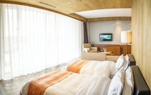 Standard Twin Room, City View | Living area - Zhi Resort Riverside (Yanbian)
