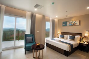 Caja de seguridad en la habitación y escritorio 