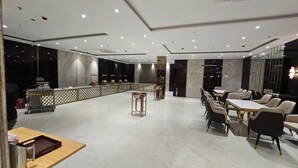 مطعم