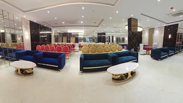 Área de estar no saguão