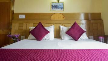 Rollaway beds, free WiFi, bed sheets