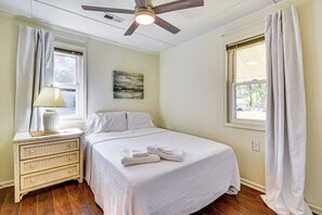 3 chambres, fer et planche à repasser, lit parapluie, accès Internet