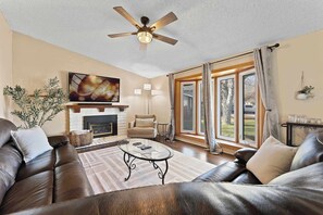 TV, fireplace, offices - Family 4BR Home with Patio by Willowcreek Park (Sparks)