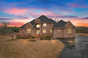 บ้านพัก | 5 ห้องนอน