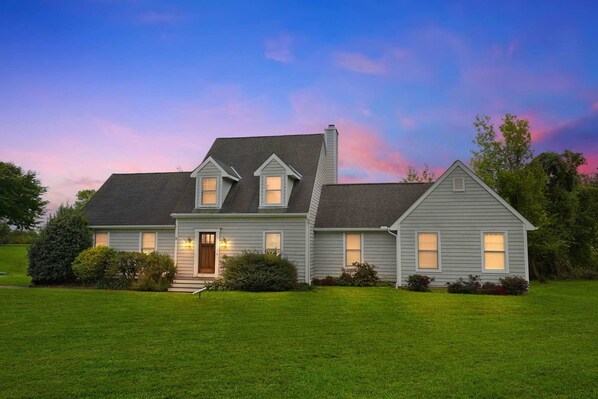 House | 5 bedrooms - Waterfront Kent Island Retreat 5BR Sleeps 12 Near Weddings Annapolis (Stevensville)