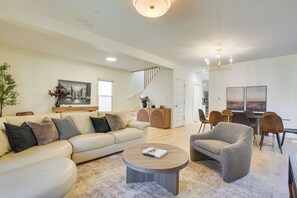 TV - Shop, Dine & Unwind: Oak Park Home w/ Private Yard (Oak Park)