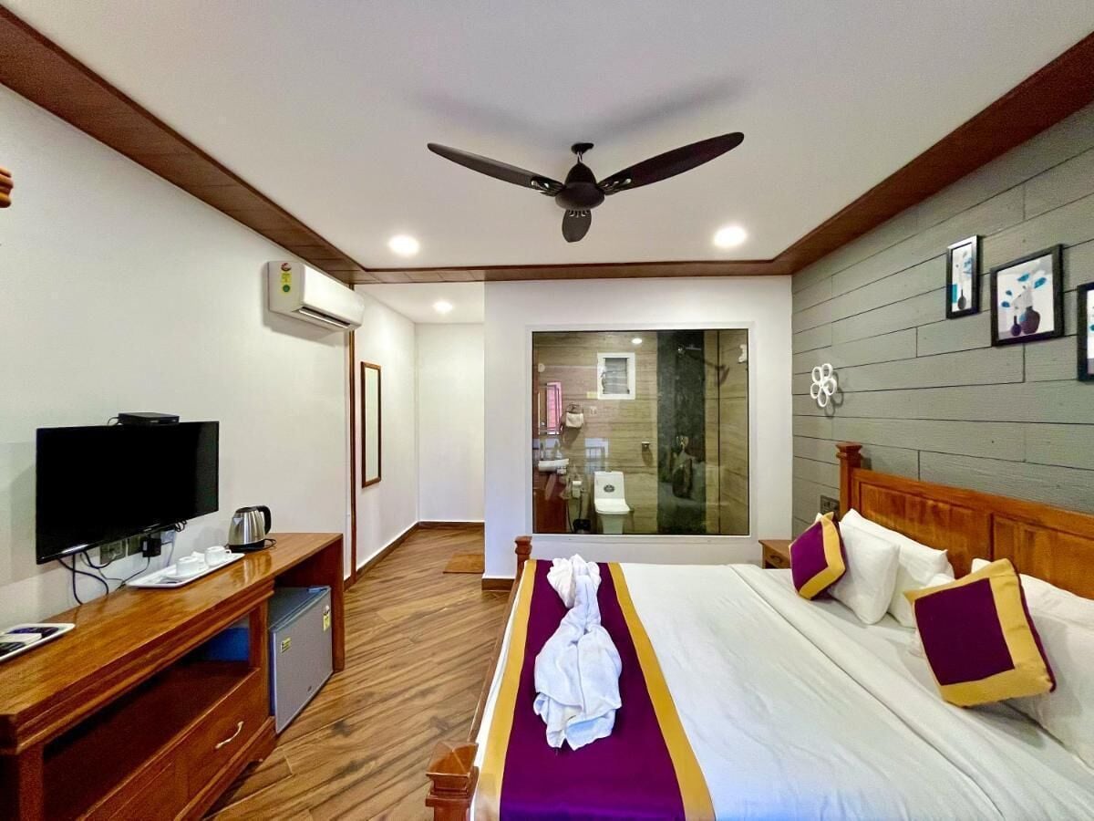 Deluxe Cottage, Balcony, Pool View | Free WiFi