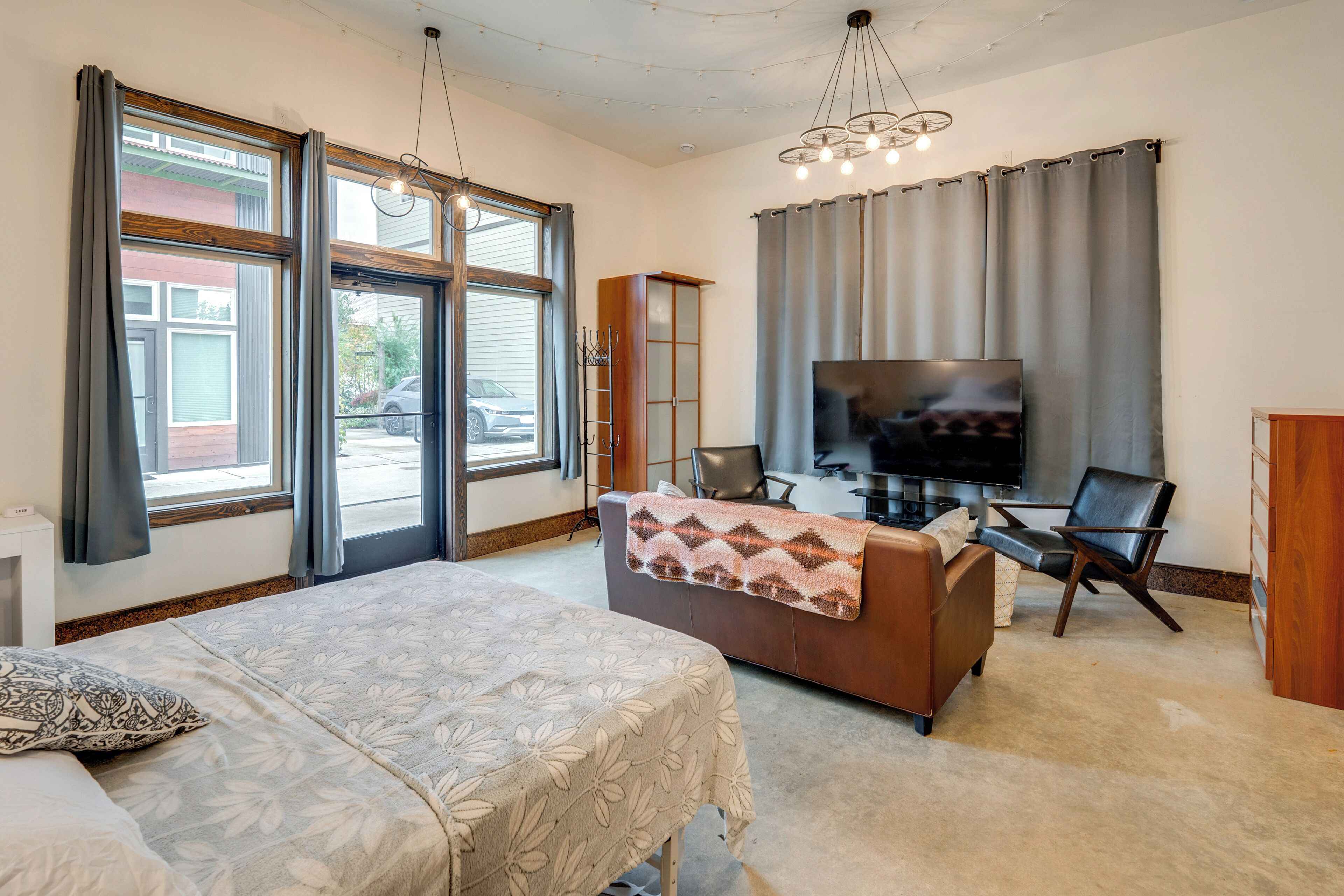 Silitysrauta/-lauta, internet, vuodevaatteet