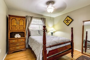 3 Schlafzimmer, Schreibtisch, Bügeleisen/Bügelbrett, Internetzugang