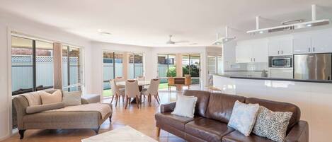 Télévision, espaces bureaux