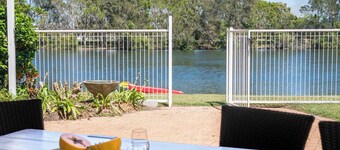 Waterfront - Kolora Lake House - Oceanstays