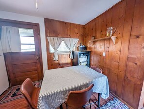 Dining - Serene 2-bedroom [sleeps up to 8] lake house on private lake (Delevan)