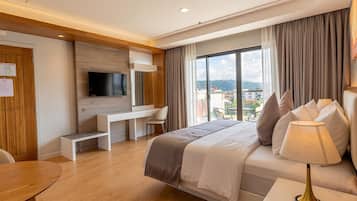 Executive Room | Minibar, desk, laptop workspace, free WiFi