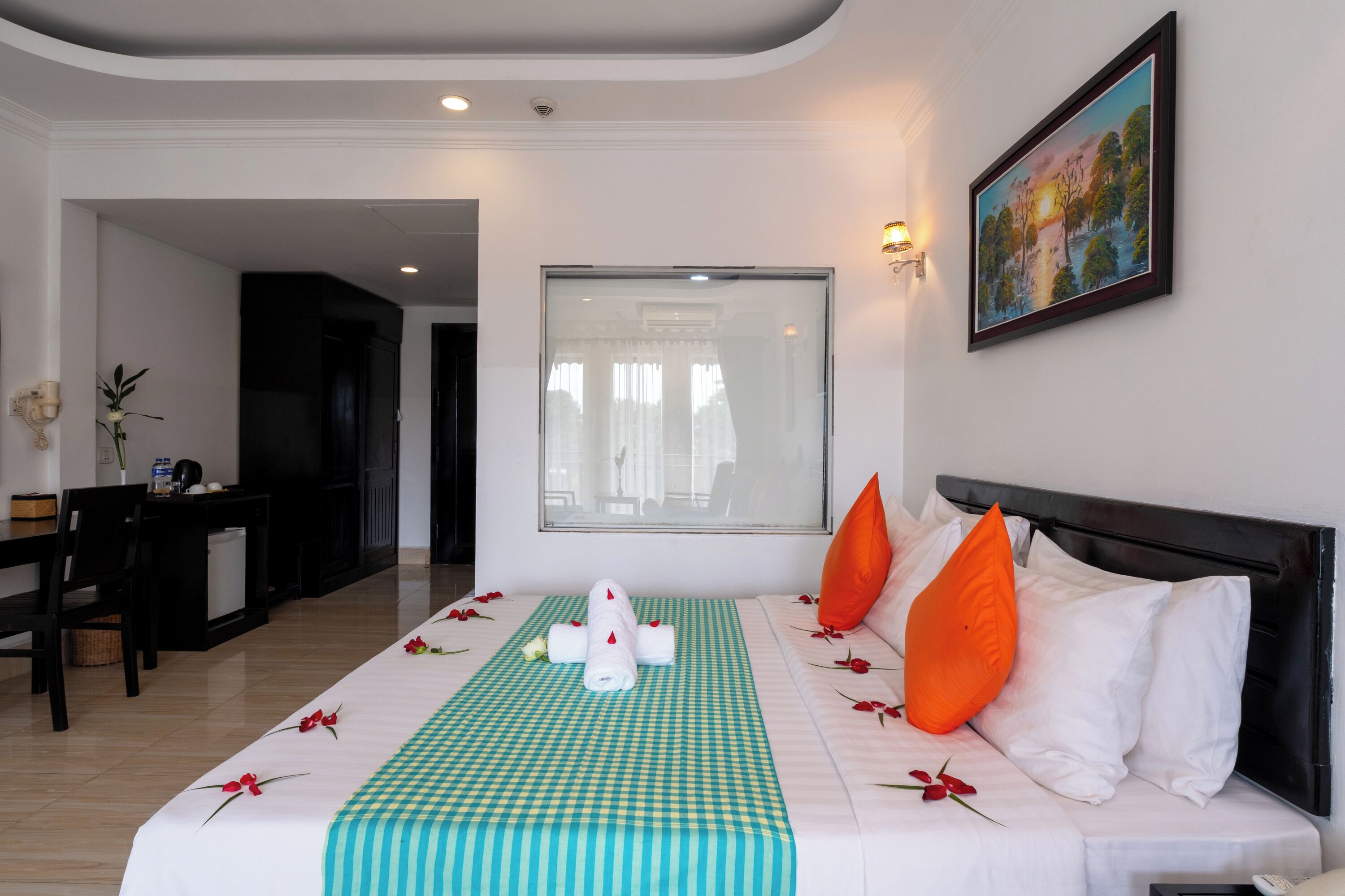 Deluxe Double Room, Balcony, City View | Minibar, in-room safe, desk, free WiFi