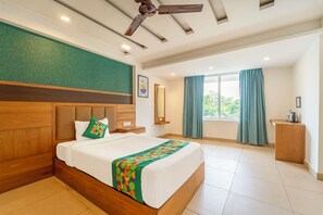 Premium Double Room | Desk, iron/ironing board - Treebo Medco Mansion (Kozhikode)