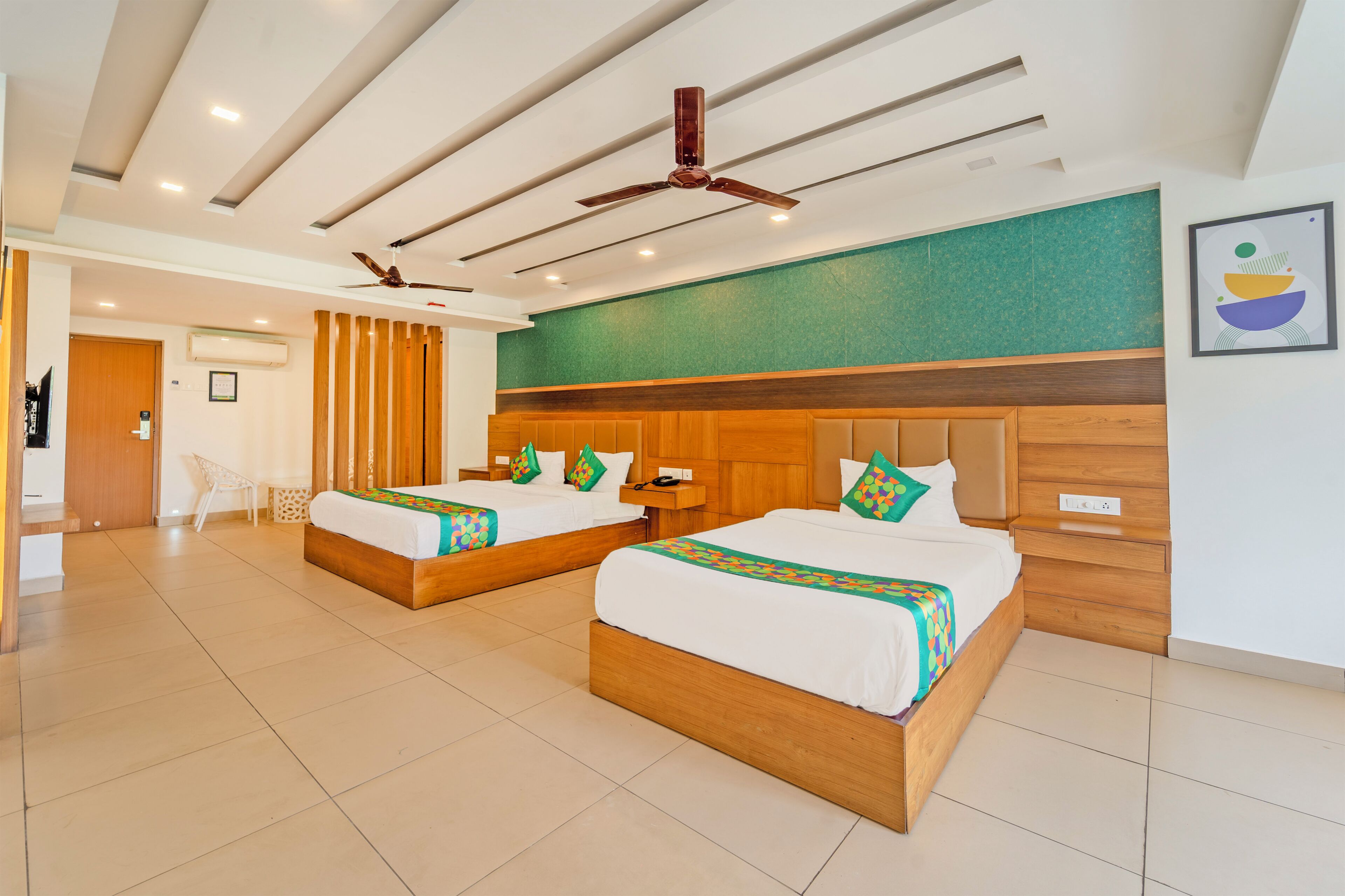 Premium Double Room | Desk, iron/ironing board