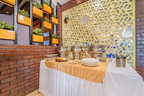 Dining - Treebo Medco Mansion (Kozhikode)