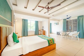 Premium Double Room | Desk, iron/ironing board - Treebo Medco Mansion (Kozhikode)