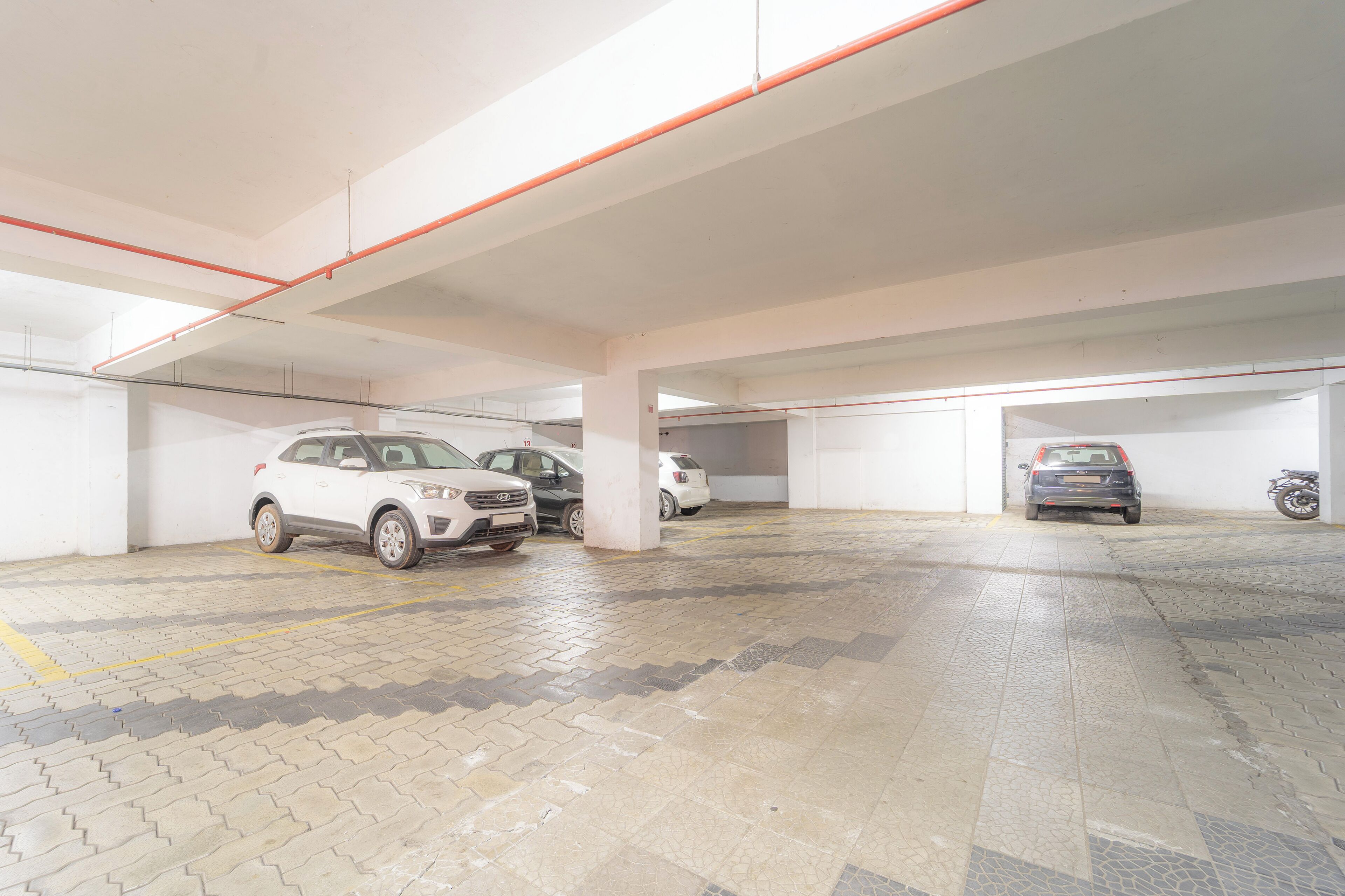 Ubetjent parkering (inkludert)