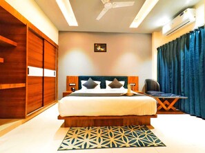 Deluxe-huone | Työpöytä, ilmainen Wi-Fi