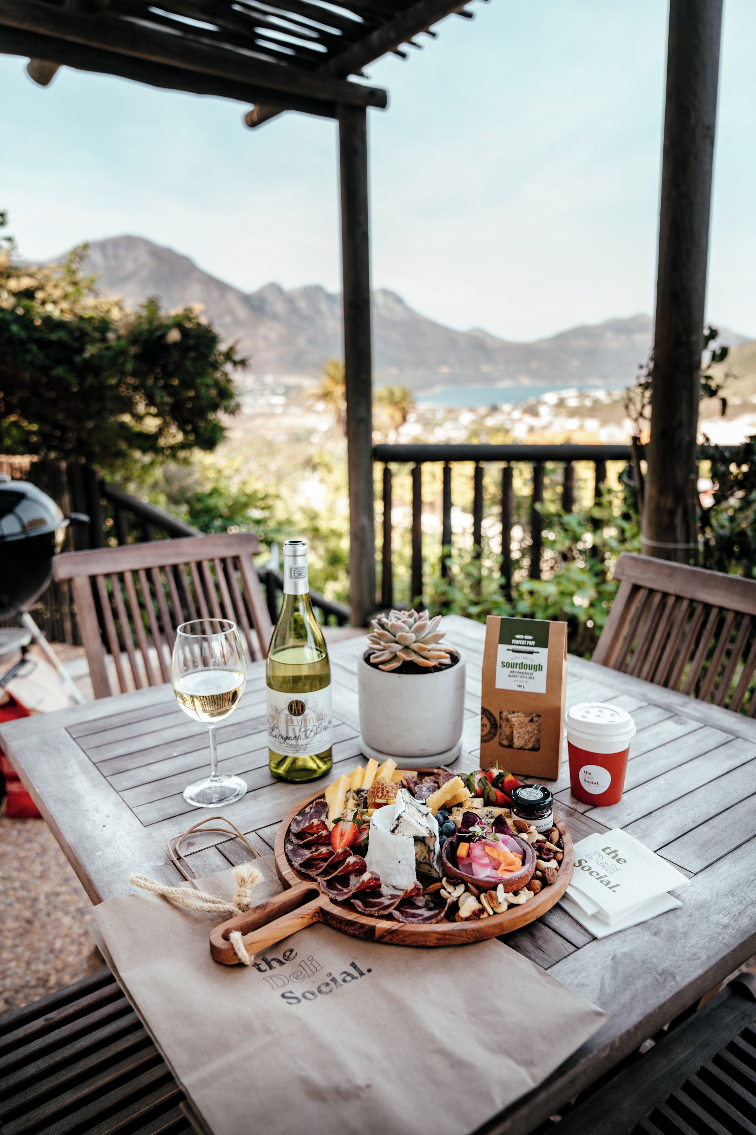 屋外ダイニングエリア