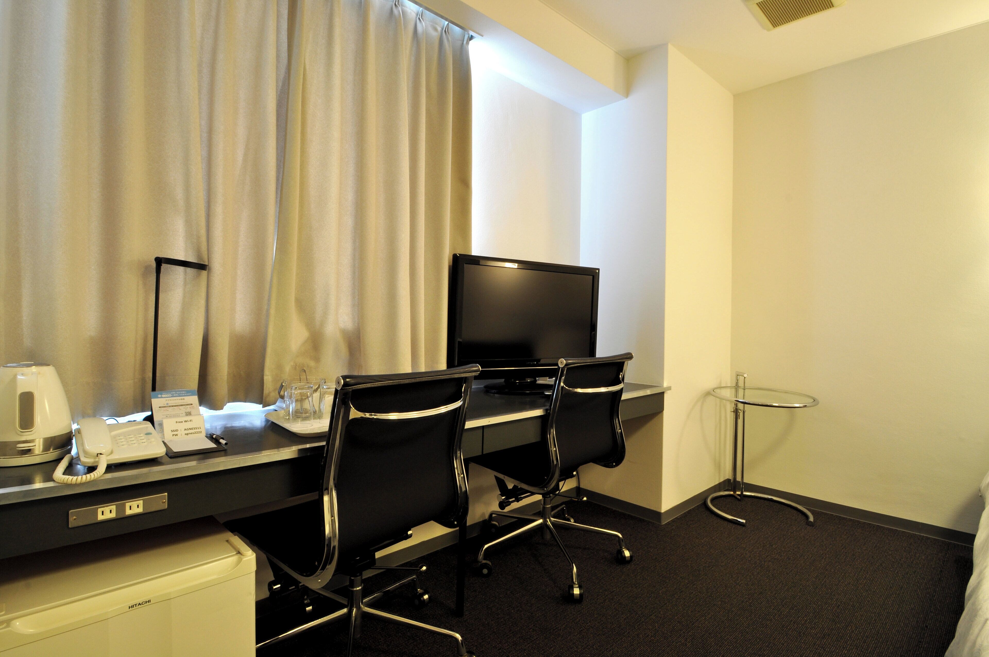 雙床房, 非吸煙房, 私人浴室 | 書桌、熨斗/熨衫板、免費 Wi-Fi