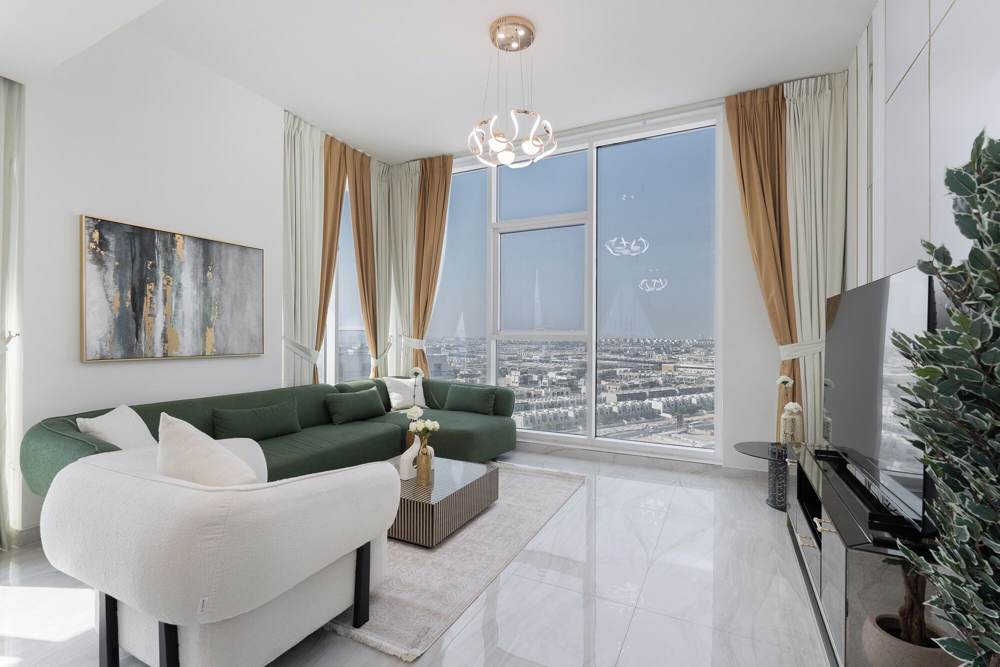 Apartament de luxe, balcó, vistes a la piscina | Sala d'estar