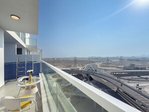 Apartament de luxe, balcó, vistes a la piscina | Balcó