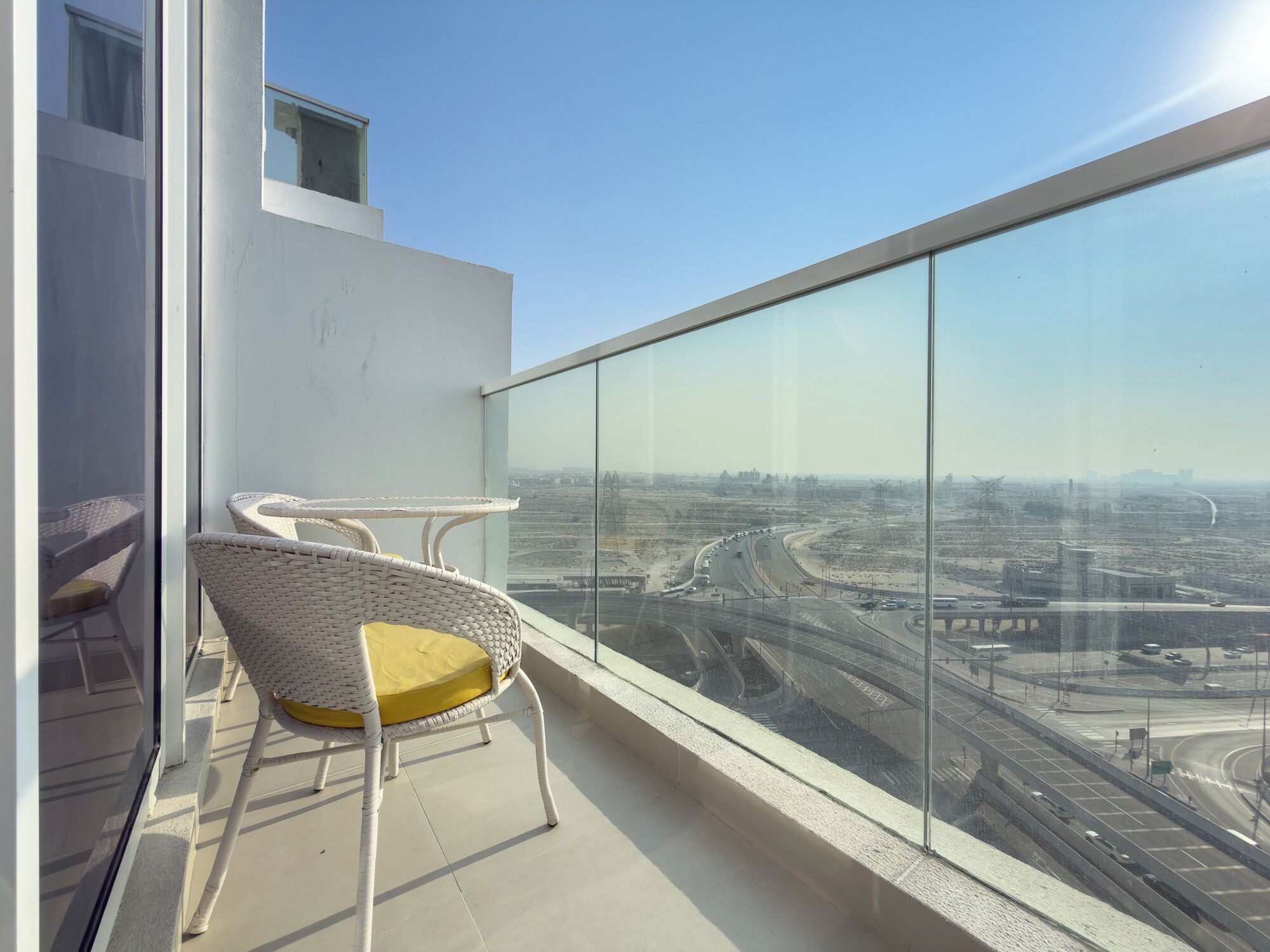 Apartamento superluxo, sacada, vista para a piscina | Sacada