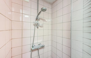 Shower, hair dryer - 1 bedroom nice apartment in De Panne (De Panne)