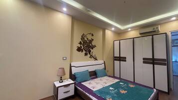 基础双人房或双床房, 阳台, 花园景观 | 免费 WiFi