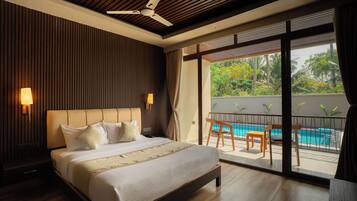 Desk, laptop workspace, free WiFi