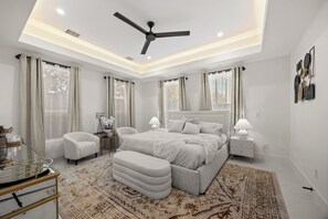 5 bedrooms, iron/ironing board, WiFi, bed sheets