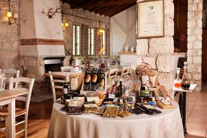 Desayuno continental todos los días (con cargo)