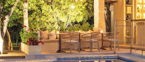 Seasonal outdoor pool