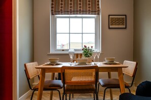 Dining - Stunning High Street Hideaway in Cheltenham (Cheltenham)