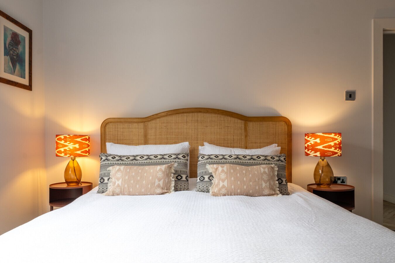 2 bedrooms, desk, iron/ironing board, WiFi