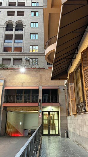 Exterior - 2-Bedroom Apartment by Sweet Home (Yerevan)