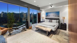 Luxury Villa, Multiple Beds, Pool Access, Mountain View (Waynecrest) | 3 bedrooms, individually decorated, individually furnished, desk