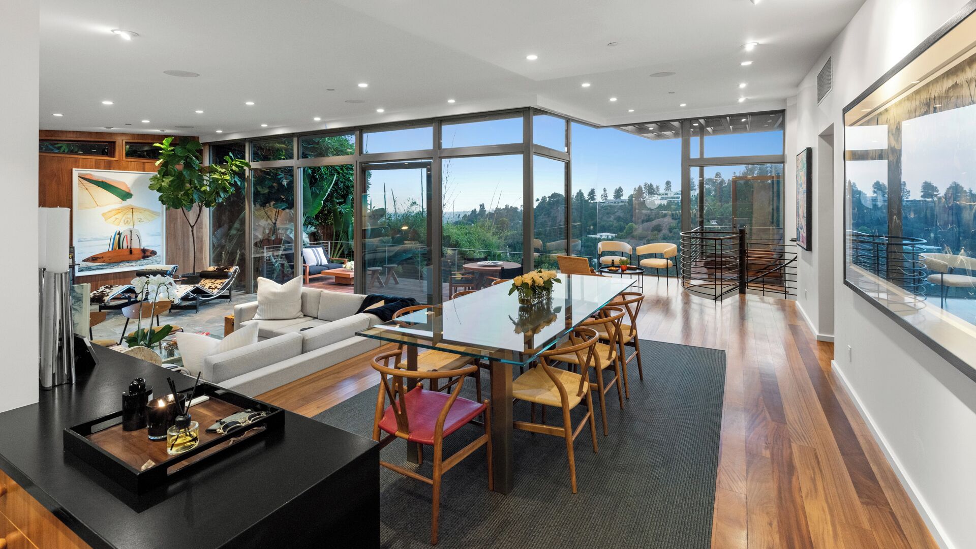 Luxury Villa, Multiple Beds, Pool Access, Mountain View (Waynecrest) | Interior