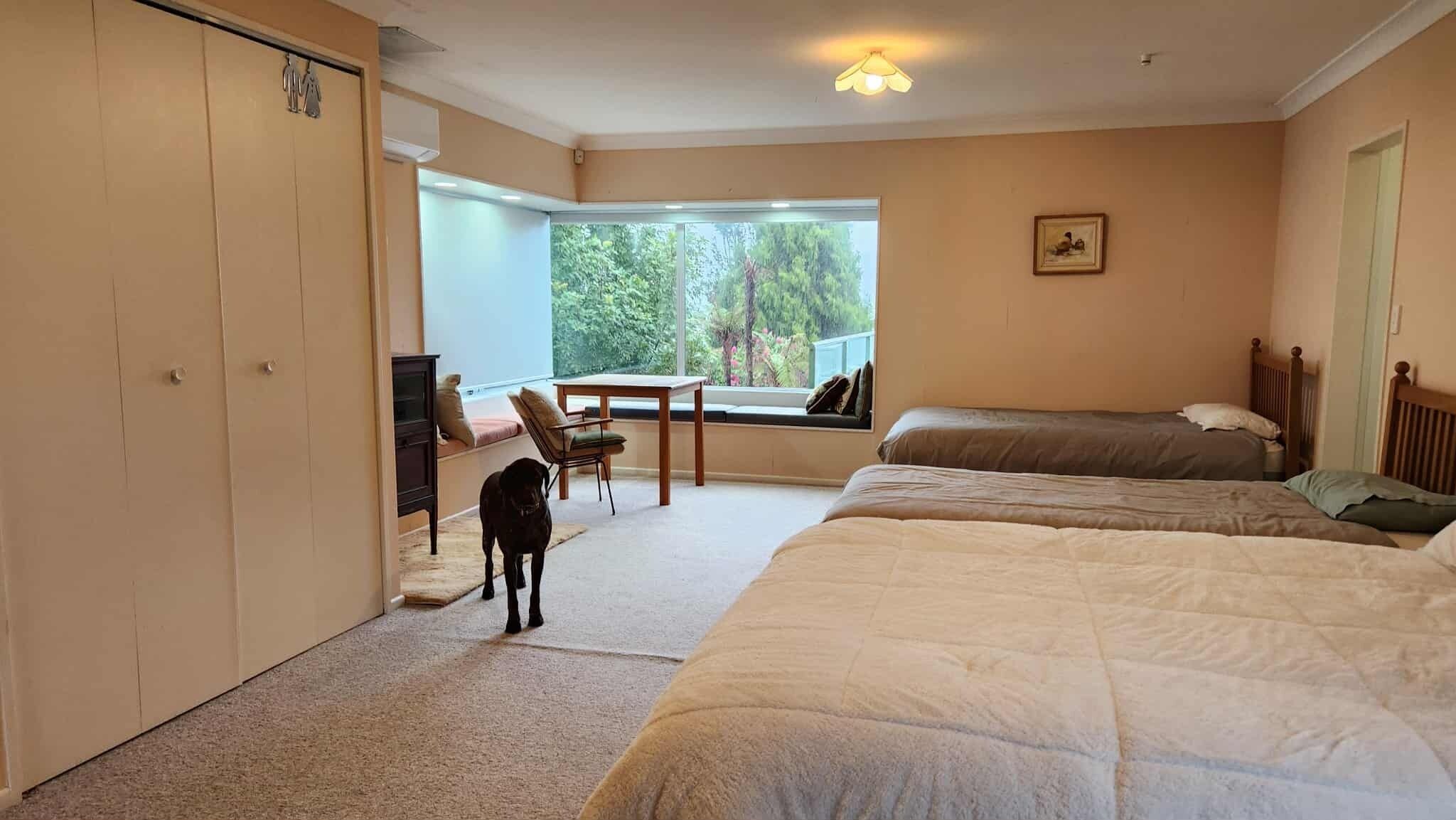 4 bedrooms, iron/ironing board, WiFi